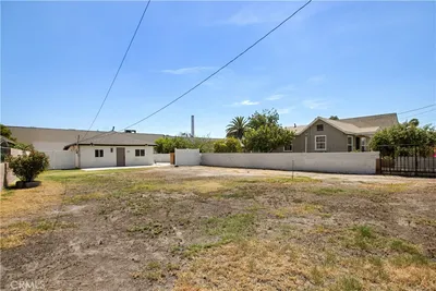 1219 Spruce photo 2