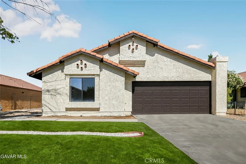37456 Lilacview Avenue
