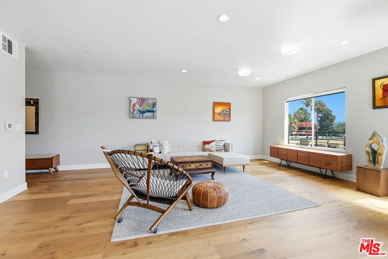 Photo 2 of 13337 Beach Avenue 403