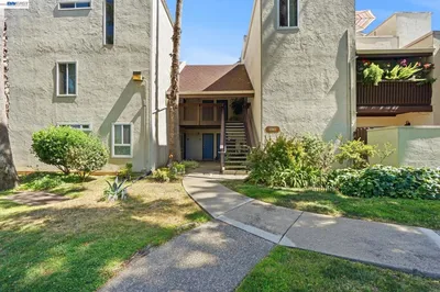 1740 Laguna St G photo 2