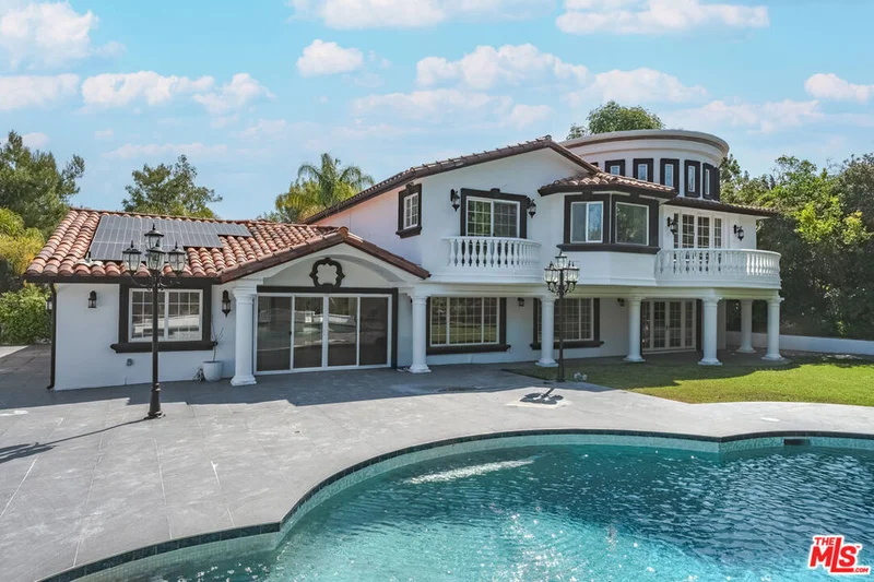 3856 Vista Linda Drive