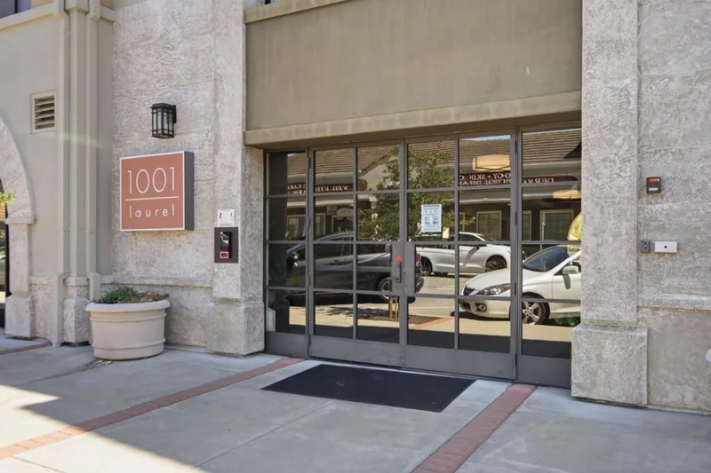 1001 Laurel Street 113