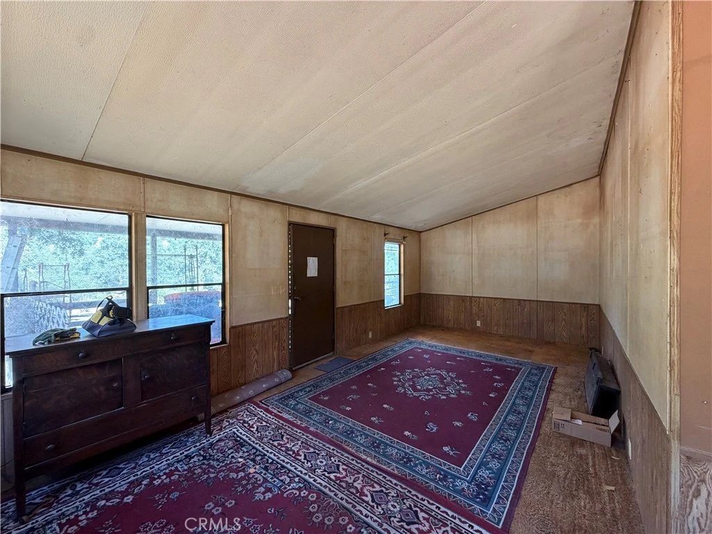 Interior 3