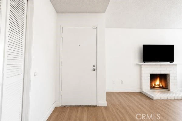 Interior 4
