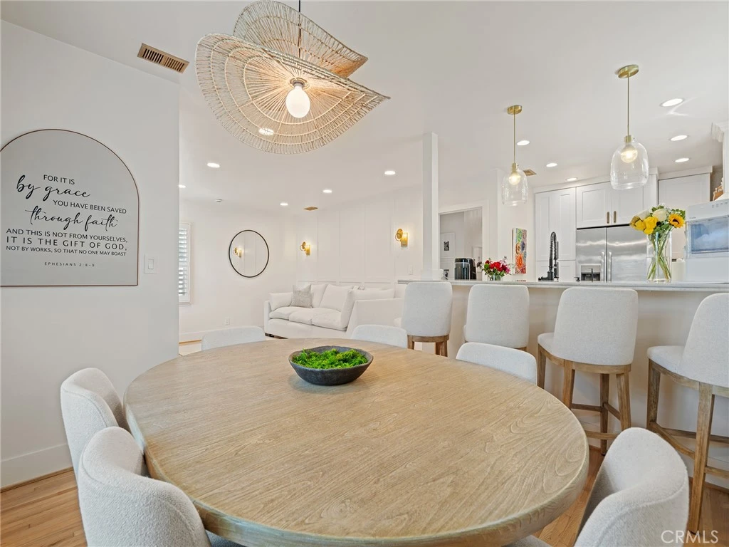 Interior 3