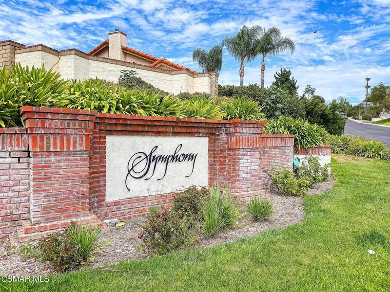 2594 Ridgebrook Place photo 2