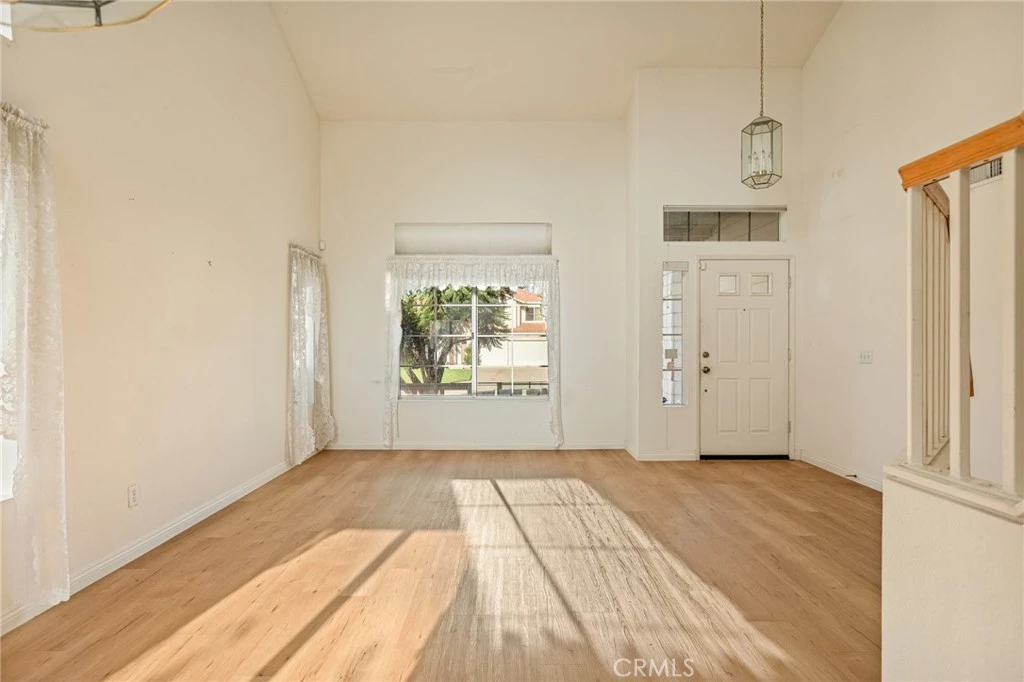Interior 4