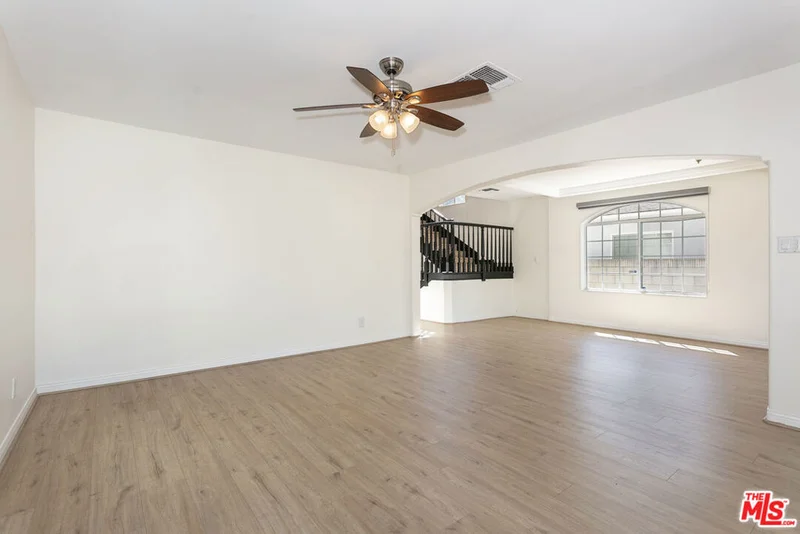 2914 Castle Heights Avenue photo 2