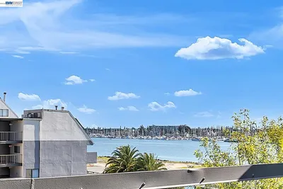 7 Embarcadero 312