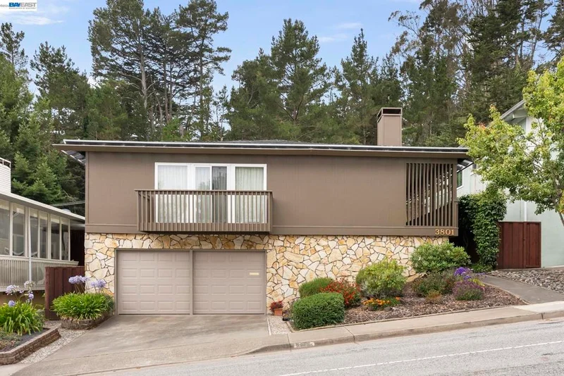 3801 Fleetwood Drive
