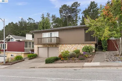 3801 Fleetwood Drive photo 2