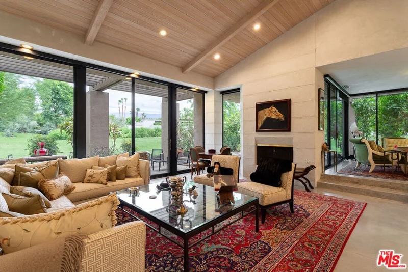 74687 Arroyo Drive