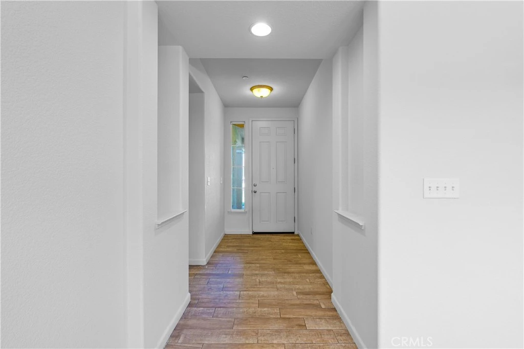 Interior 4