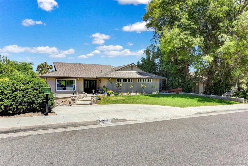 Photo 2 of 1508 Sunny Crest Dr.