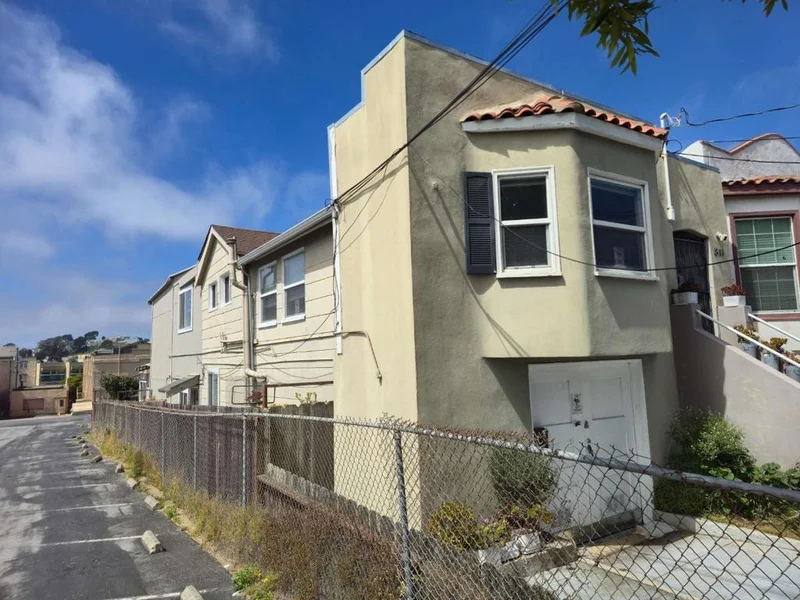 Photo 2 of 844 Brunswick Street