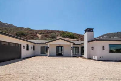 16390 Via Justina Real, Escondido, CA 92025