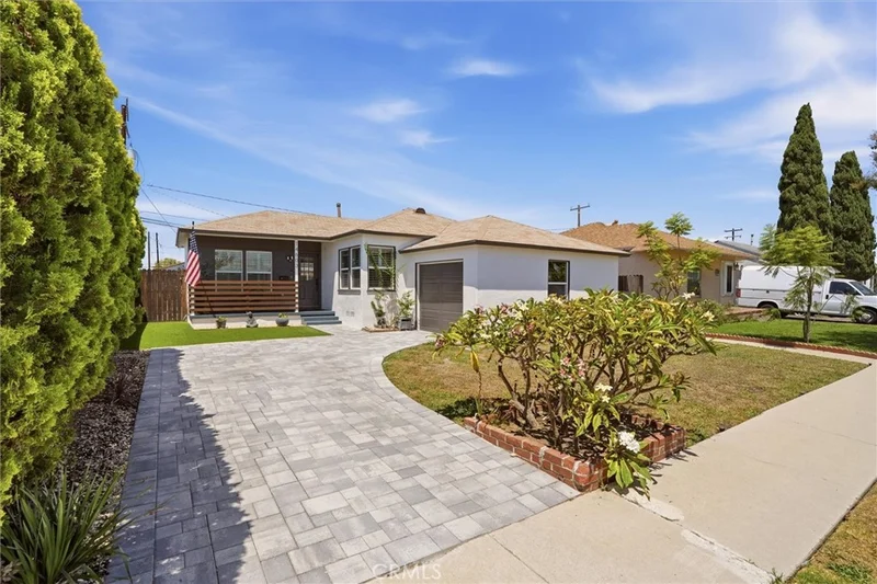 Photo 2 of 14603 Purche Avenue
