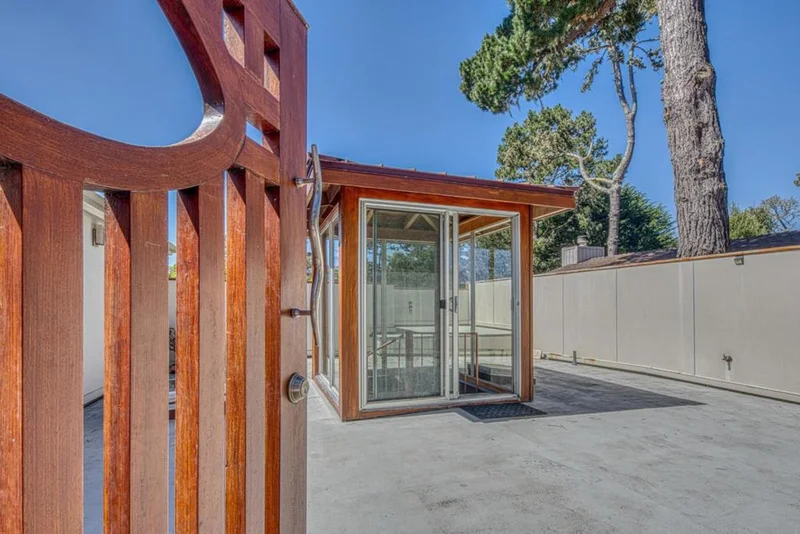 Photo 2 of 1104 Austin Avenue