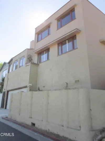 1 Waverly Drive photo 2