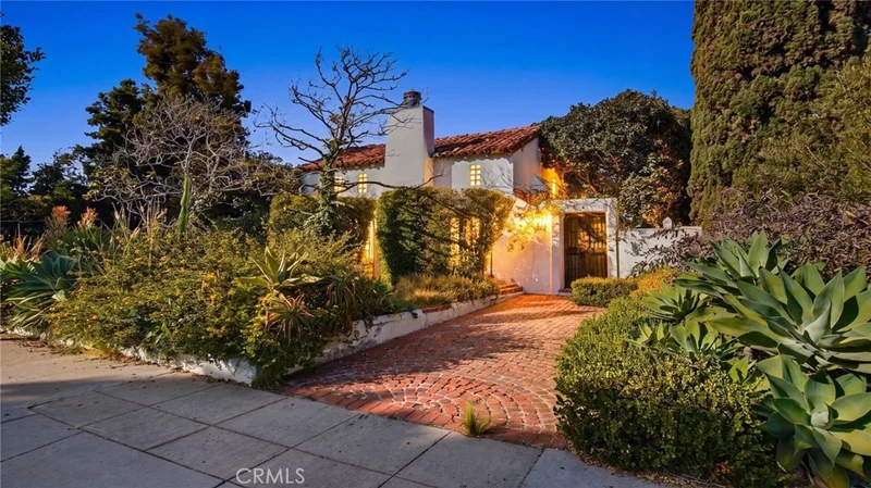 2243 Cloverfield Boulevard, Santa Monica, CA 90405