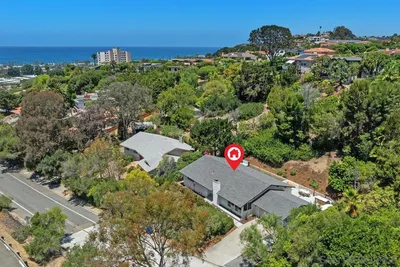 2586 Azure Coast Dr photo 2