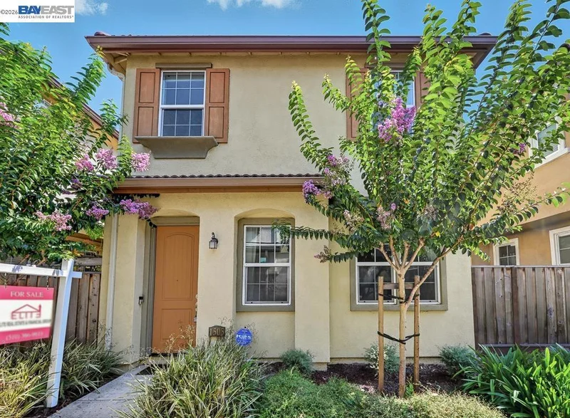1505 Sylvia St