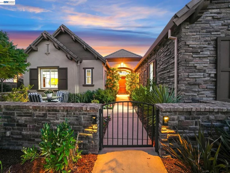 65 Stonebrae Rd