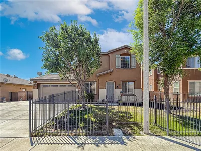 1302 Wellington Drive photo 2