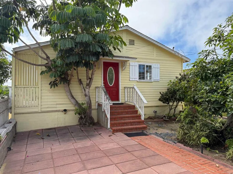 Photo 2 of 534 Ocean View Avenue