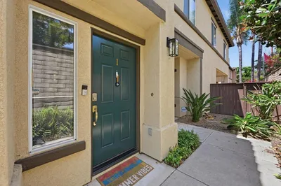 638 Sumner Way 1 photo 2