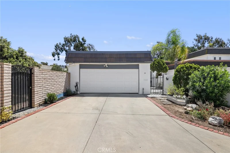 Photo 2 of 24 Rockrose Way