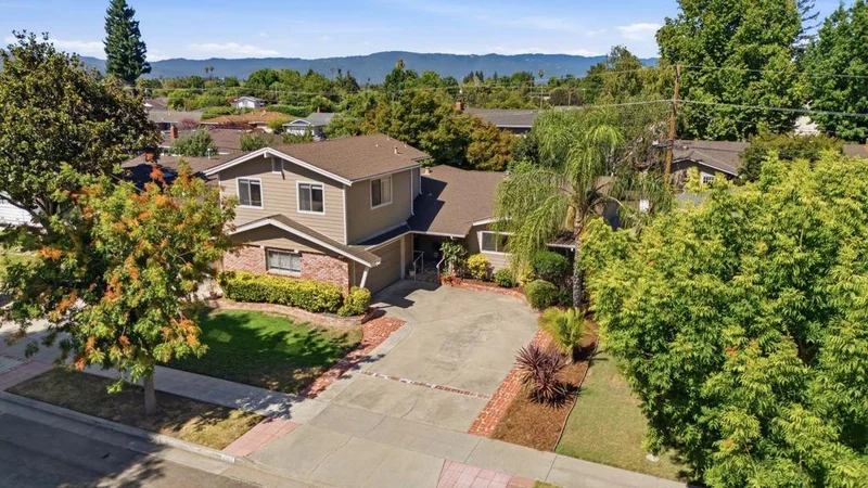Photo 2 of 2597 Malaga Drive
