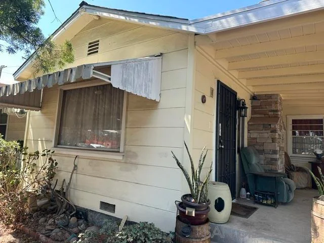 3106 Menlo Ave.