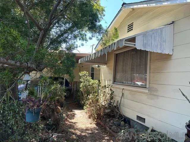 3106 Menlo Ave. photo 2