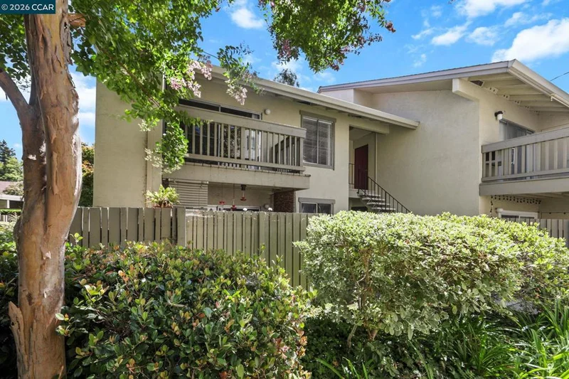 2562 Walnut Blvd 68