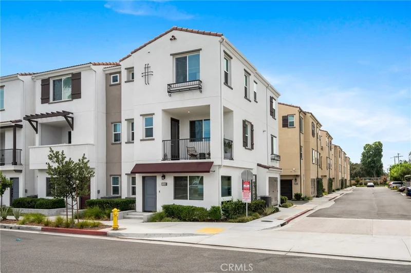 Photo 2 of 11448 Artesia