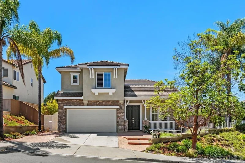 11586 Swan Lake Dr photo 2