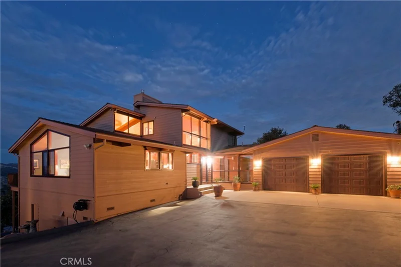 9256 Lazo Way