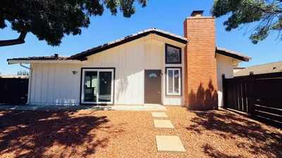 5886 Southwind Drive