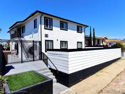 3934 Marine View Ave photo 2