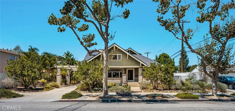 323 E Bixby