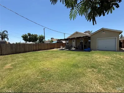 2512 Barnett photo 2