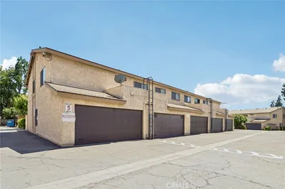 9600 Sylmar Avenue 19
