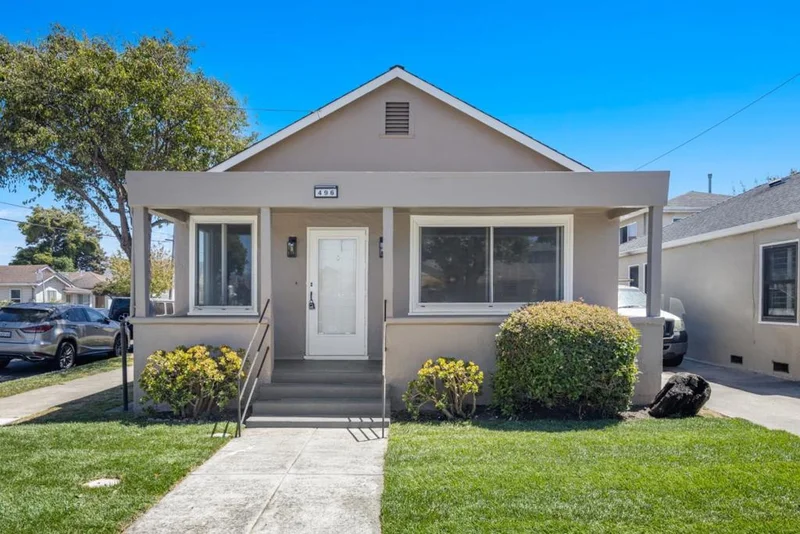 496 Angus Avenue