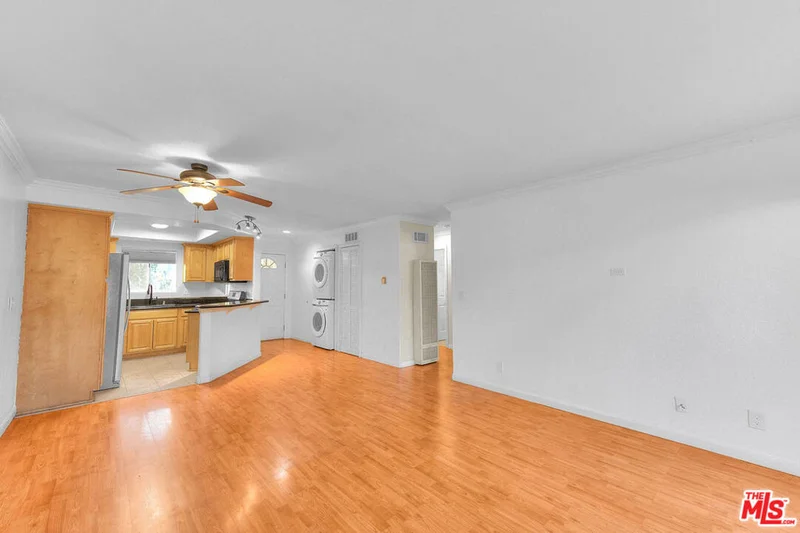 1485 Obispo Avenue 6