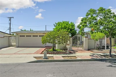 1146 W Claredge