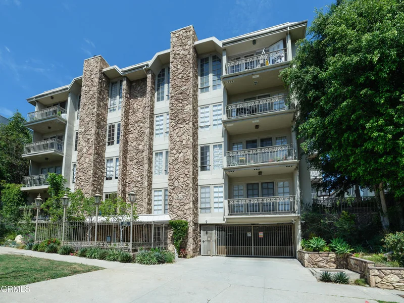 Photo 2 of 1260 S Beverly Glen Boulevard 104