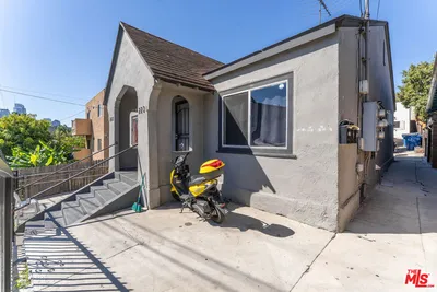 221 Lake Shore Terrace photo 2