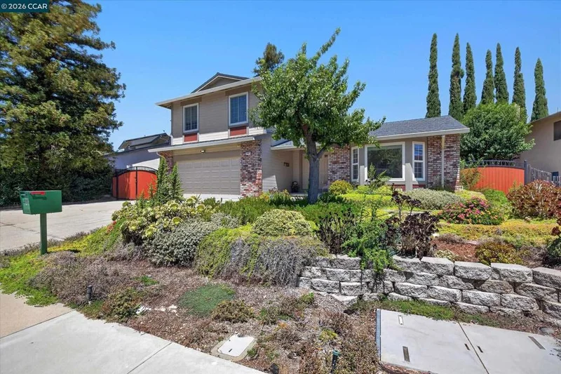 2504 Silverado Dr