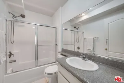10924 Bloomfield Street 7 photo 2